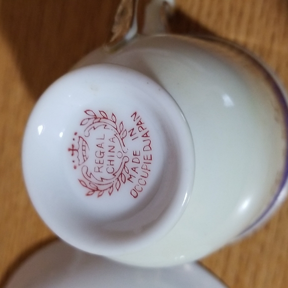 Vintage  teacup and saucer - Picture 3 of 6